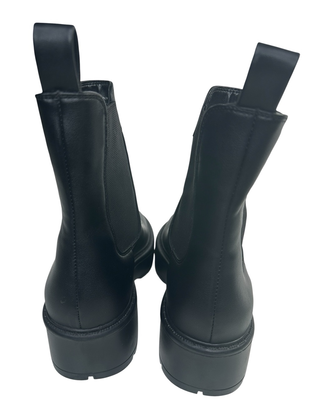 Steven Madden Madalyn Chelsea Boot Black. 9.5 - Picture 9 of 13